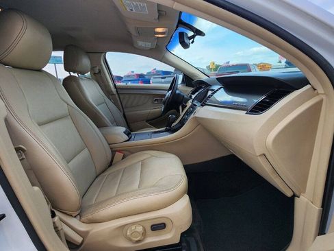 Used 2014 Ford Taurus SEL w/ Equipment Group 201A FWD image 16