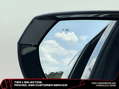 Used 2024 GMC Yukon XL Denali RWD image 44