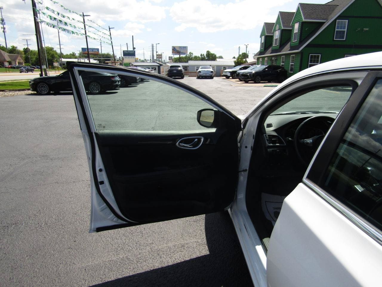 Used 2019 Nissan Sentra SV FWD image 10