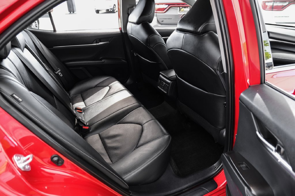 Used 2022 Toyota Camry XSE FWD image 41