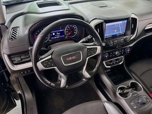 Used 2022 GMC Terrain SLT w/ Infotainment Package II AWD/4WD image 25
