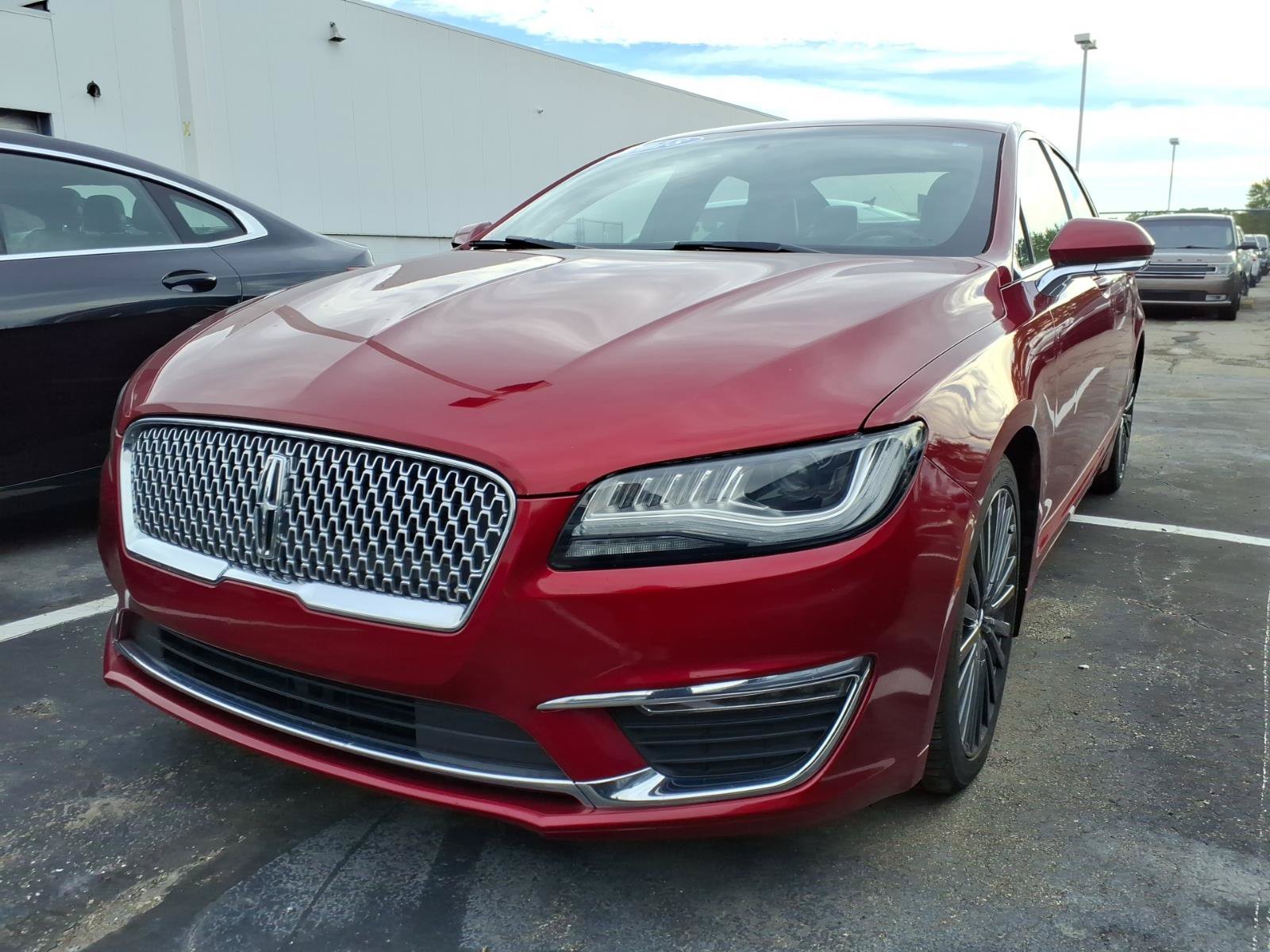 Used 2018 Lincoln MKZ Reserve FWD image 3