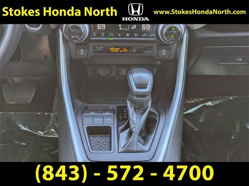 Used 2022 Toyota RAV4 XLE Premium image 18