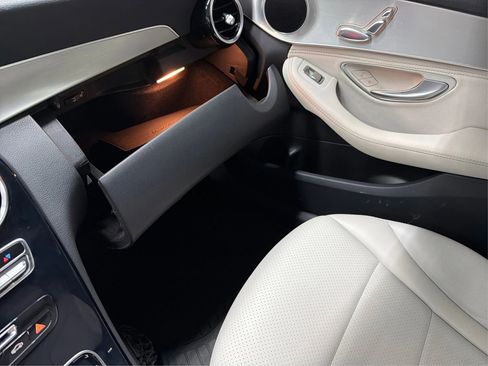 Used 2015 Mercedes-Benz C 300 4MATIC Sedan image 23