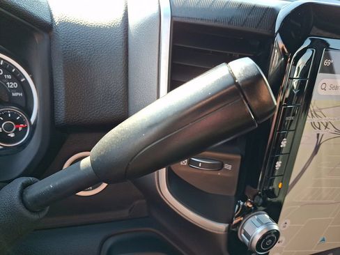 Used 2025 RAM 2500 Big Horn AWD/4WD image 17