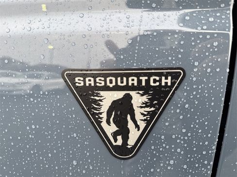 New 2025 Ford Bronco Base w/ Sasquatch Package image 12