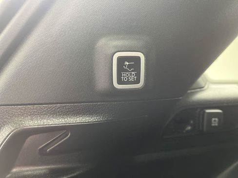 Used 2022 Jeep Grand Cherokee Altitude AWD/4WD image 30