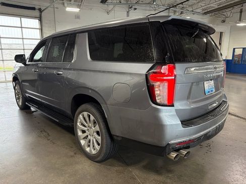 Used 2021 Chevrolet Suburban Premier AWD/4WD image 4