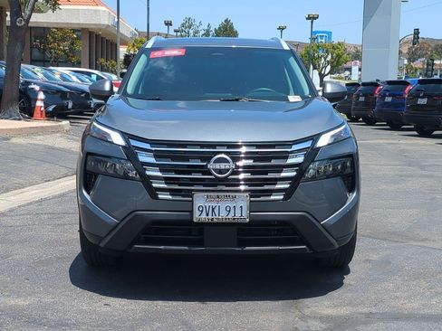 Certified 2025 Nissan Rogue SV w/ SV Premium Package FWD image 2