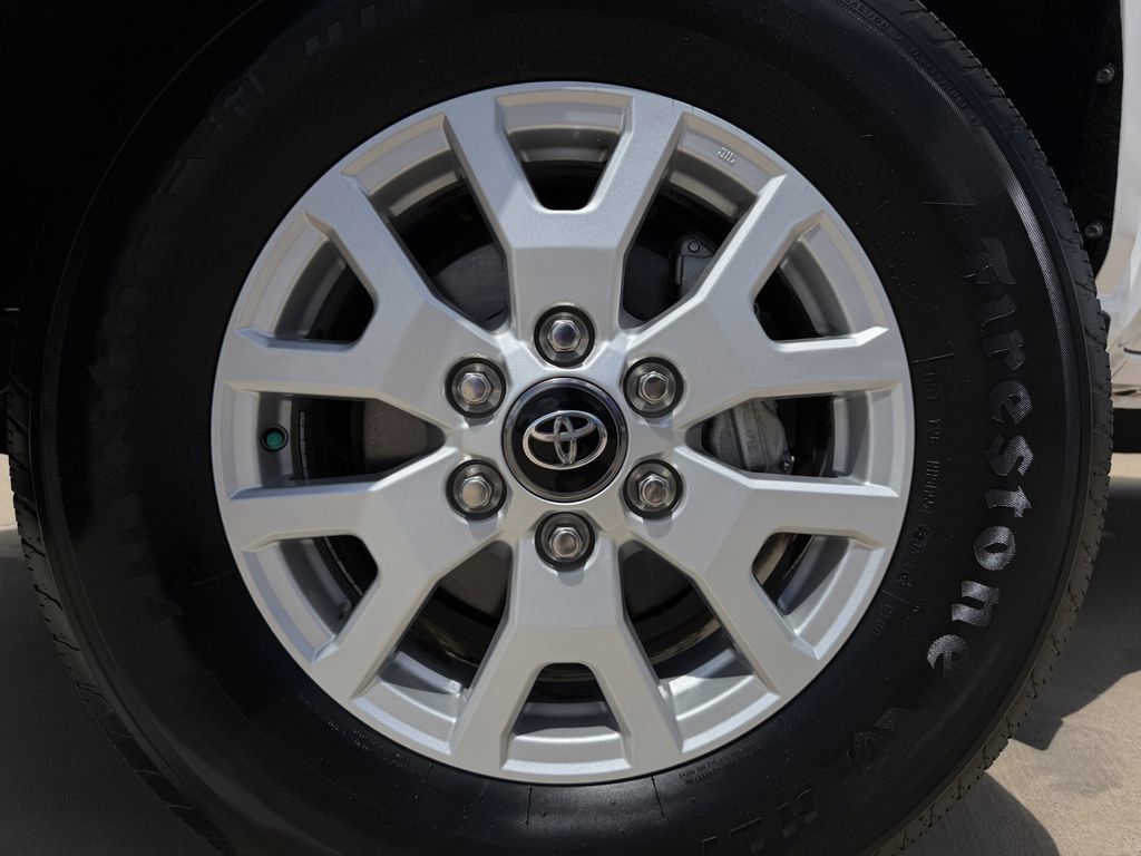 Used 2024 Toyota Tacoma SR5 AWD/4WD image 9