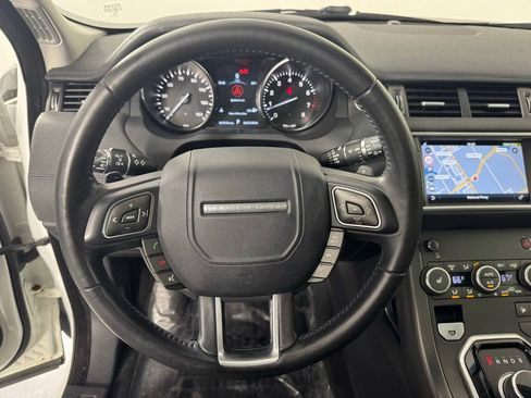 Used 2019 Land Rover Range Rover Evoque SE AWD/4WD image 17