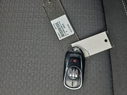 Used 2025 Buick Encore GX Preferred FWD image 21