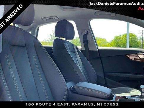Used 2023 Audi A4 2.0T Premium w/ Convenience Package AWD/4WD image 7