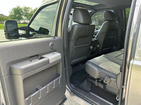 Used 2011 Ford F250 Lariat w/ Chrome Pkg AWD/4WD image 12