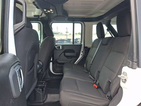 Used 2022 Jeep Wrangler Unlimited Sport AWD/4WD image 15