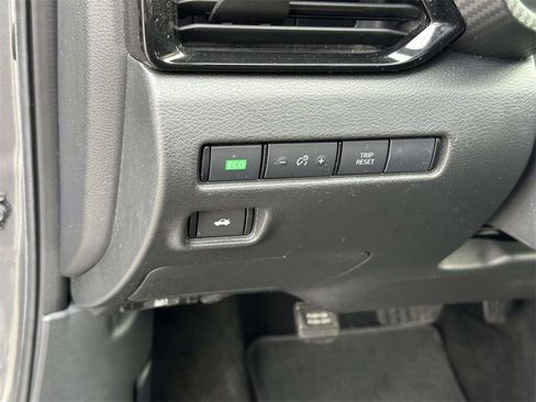 Used 2022 Nissan Sentra SV w/ All-Weather Package image 19