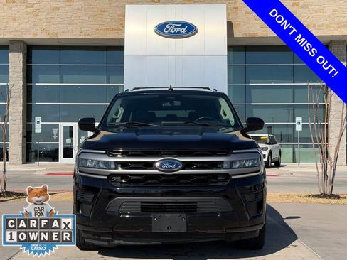 Used 2024 Ford Expedition XLT image 2