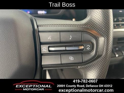 Used 2024 Chevrolet Colorado Trail Boss w/ Technology Package AWD/4WD image 37