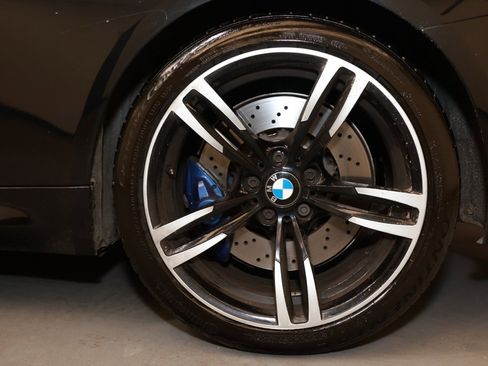 Used 2019 BMW M4 Coupe w/ Executive Package image 21