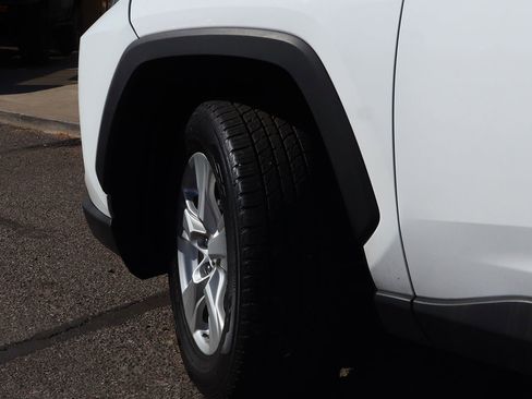 Used 2019 Toyota RAV4 XLE image 6