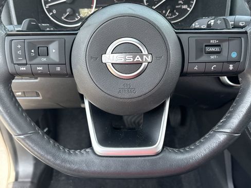 Used 2023 Nissan Rogue SL w/ SL Premium Package FWD image 12