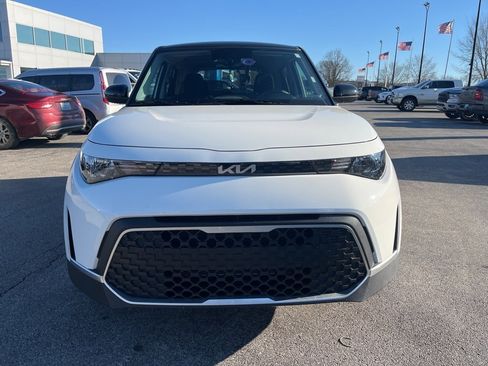 Used 2025 Kia Soul S image 2