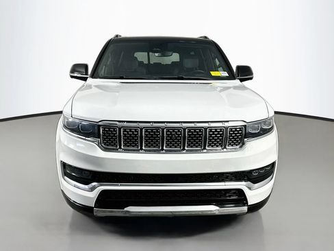 Used 2023 Jeep Grand Wagoneer 4WD image 2