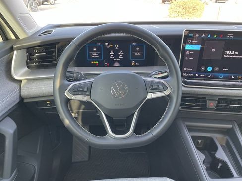 Used 2025 Volkswagen Tiguan S image 13