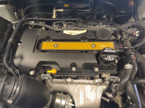 Used 2020 Chevrolet Sonic LT FWD image 30