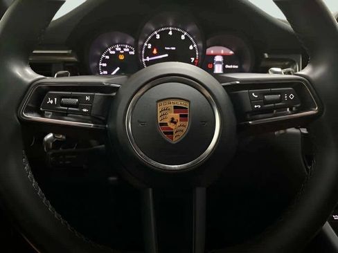 Used 2022 Porsche Macan AWD/4WD image 39