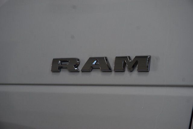Used 2024 RAM 3500 SLT w/ Quick Order Package 2YG SLT AWD/4WD image 11