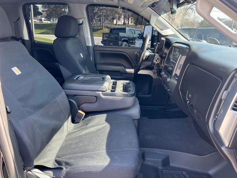 Used 2019 Chevrolet Silverado 2500 LT w/ LT Convenience Package image 12