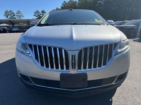 Used 2014 Lincoln MKX AWD w/ Equipment Group 102A image 8