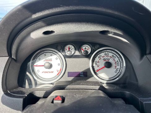 Used 2010 Ford Focus SE FWD image 12