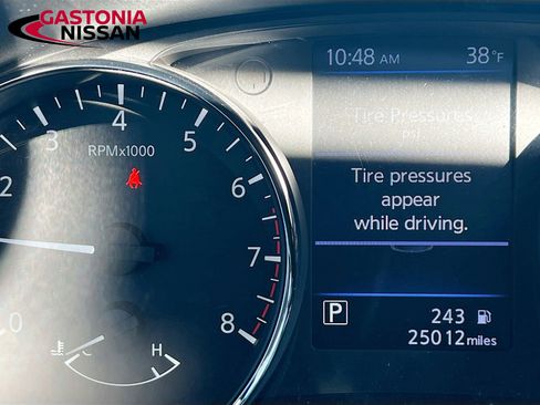 Used 2019 Nissan Rogue SL w/ Premium Package image 15