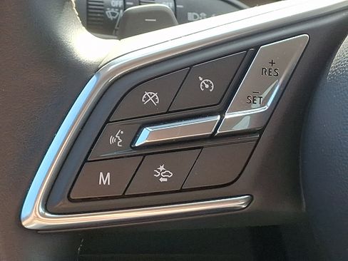 Used 2025 Buick Envision Preferred AWD/4WD image 21