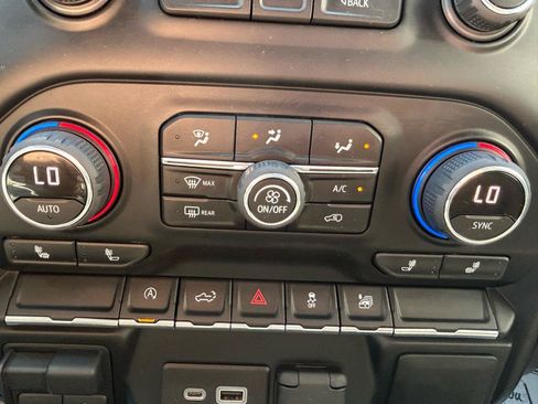 Used 2021 Chevrolet Silverado 1500 LT w/ Bed Protection Package AWD/4WD image 24