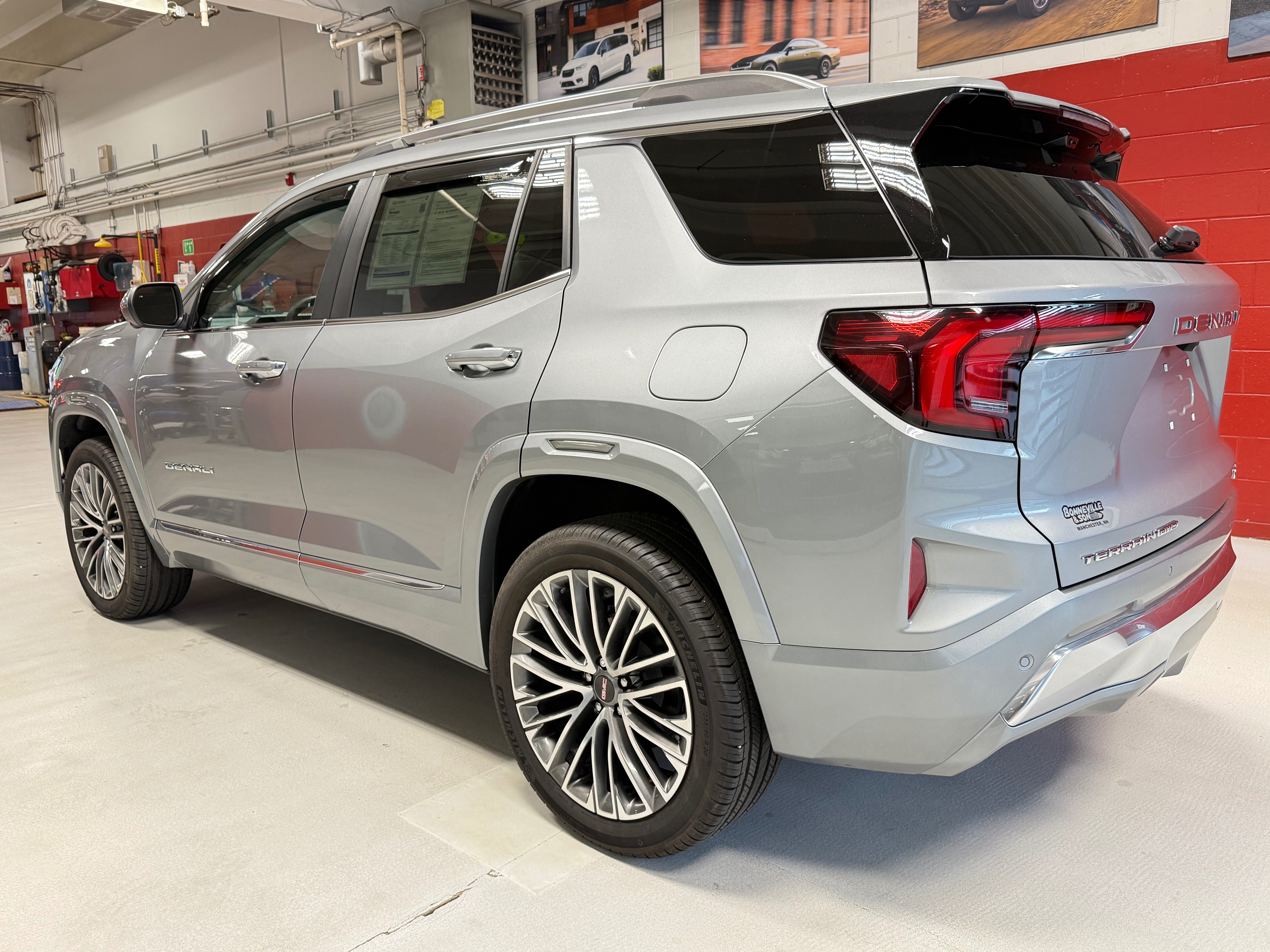 Used 2026 GMC Terrain Denali w/ LPO, Floor Liner Package AWD/4WD image 5