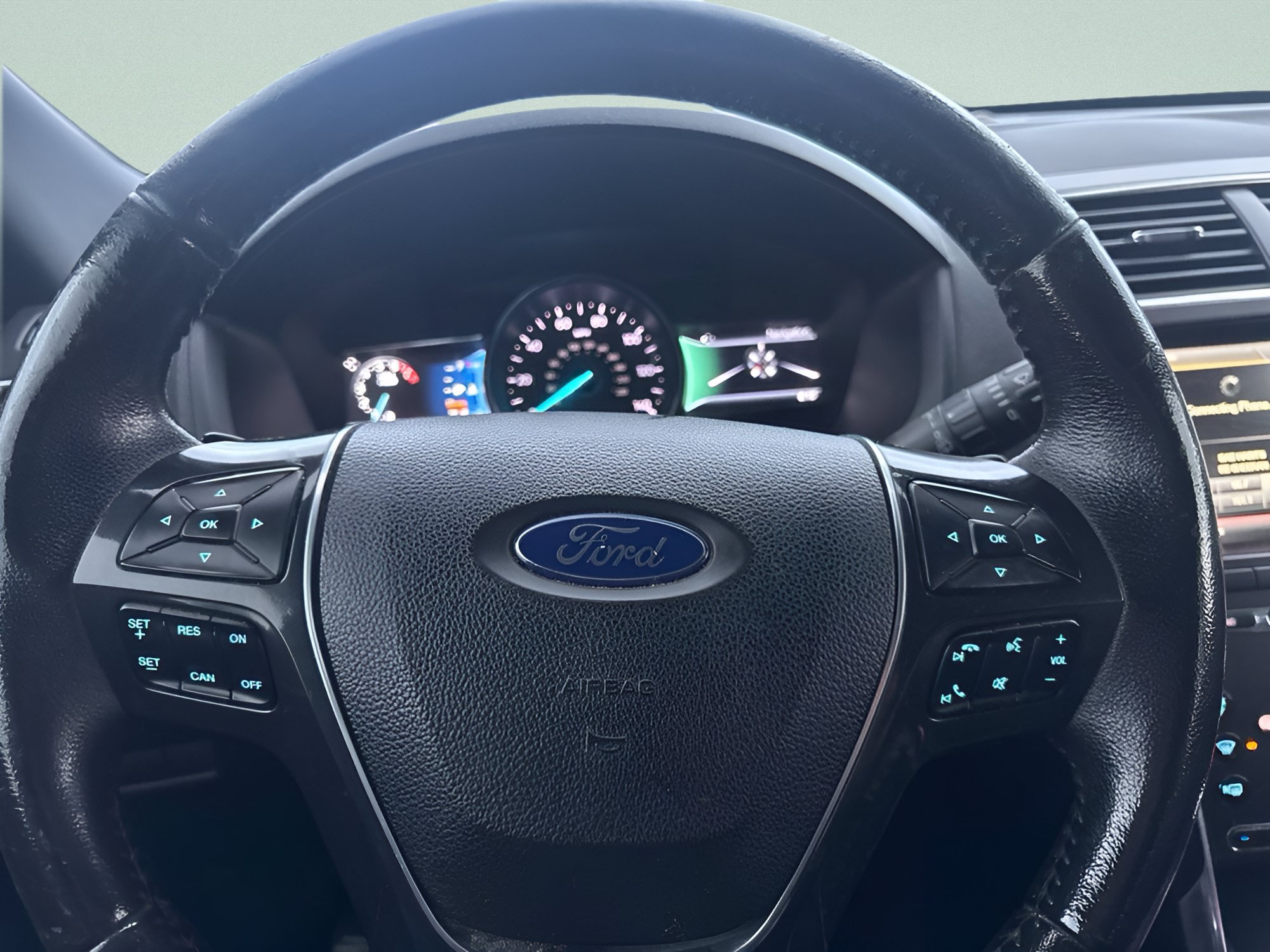 Used 2016 Ford Explorer Limited AWD/4WD image 27