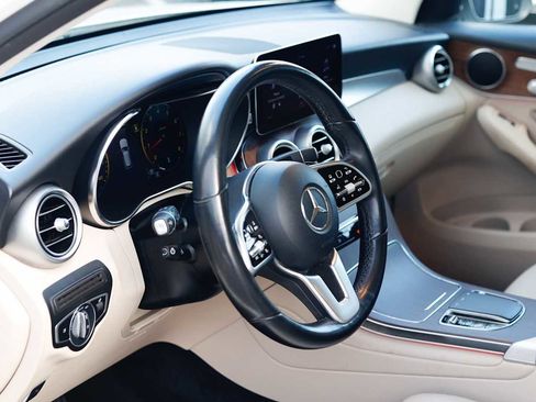 Used 2022 Mercedes-Benz GLC 300 4MATIC image 15