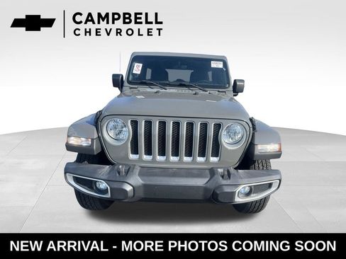 Used 2022 Jeep Wrangler Unlimited Sahara AWD/4WD image 8