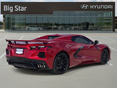 Used 2025 Chevrolet Corvette Stingray Preferred Conv w/ Z51 Performance Package RWD image 4