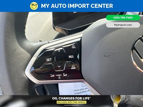 Used 2025 Volkswagen ID.4 Pro AWD/4WD image 16