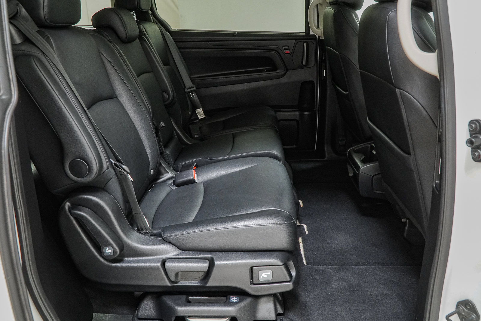 Used 2025 Honda Odyssey EX-L image 42