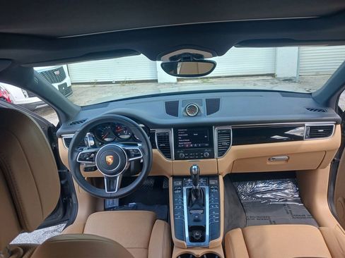 Used 2017 Porsche Macan AWD/4WD image 43