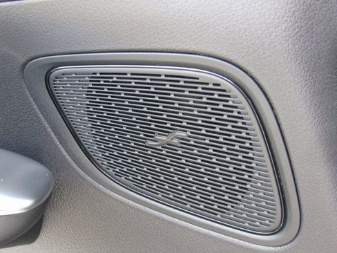 New 2025 Mercedes-Benz GLC 300 4MATIC image 36