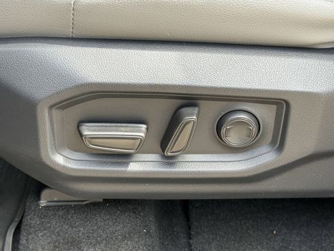 Used 2025 Toyota Tundra SR5 w/ SR5 Premium Package image 25