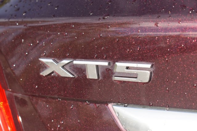 Used 2018 Cadillac XT5 Luxury w/ Driver Awareness Package AWD/4WD image 14