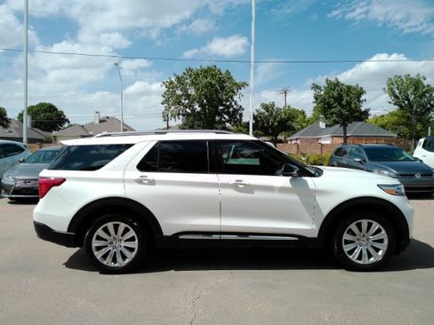 Used 2023 Ford Explorer Limited w/ Limited Technology Package RWD image 5