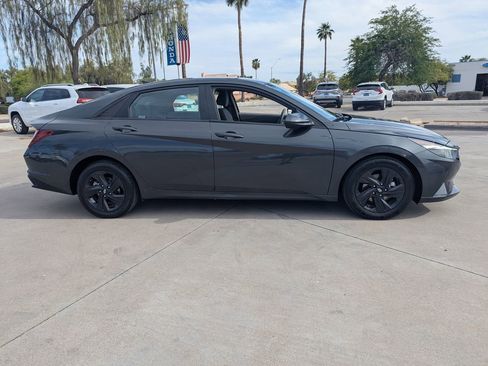 Used 2023 Hyundai Elantra SEL image 5